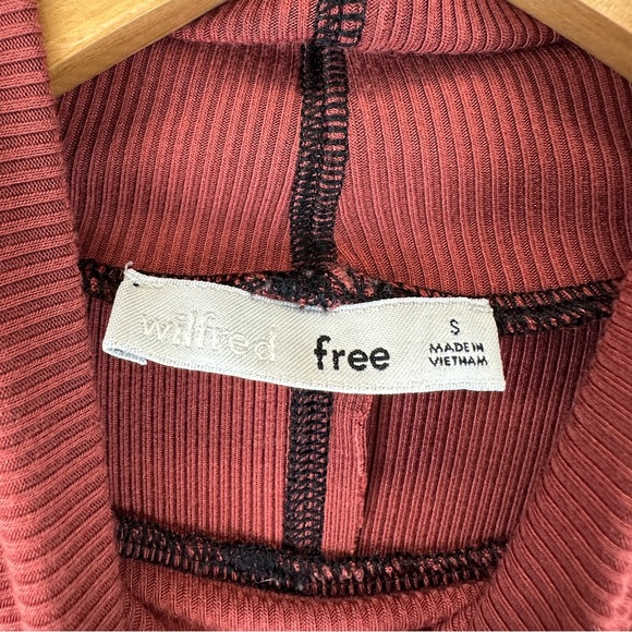 Aritzia Wilfred Free Moon Turtleneck in Rust Orange S - Picture 7 of 9
